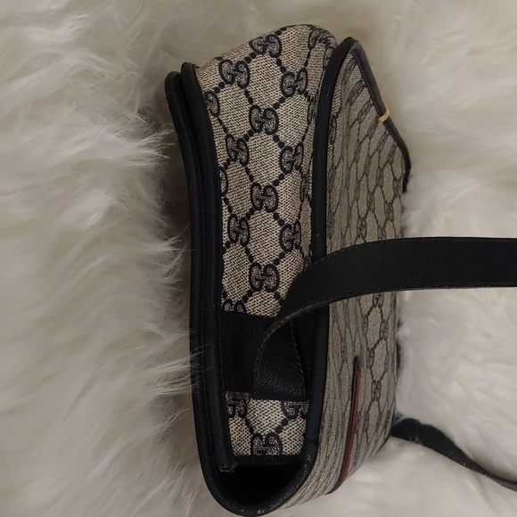 Authentic Vintage Gucci Interlocking GG Monogram Supreme Sherry Web Messenger - Picture 4 of 10